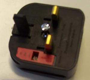 PowerConnections US do UK adaptér, 10A, černý