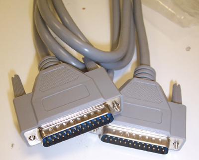 Câble PRO SIGNAL 10m mâle à mâle D-Sub 25 broches gris