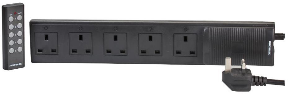 PRO ELEC Tira Elétrica de 5 Tomadas com Comando à Distância, Preto, 1m