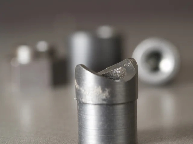 Fast, Burr-Free Metric Hole Punch Tool for Sheet Metal